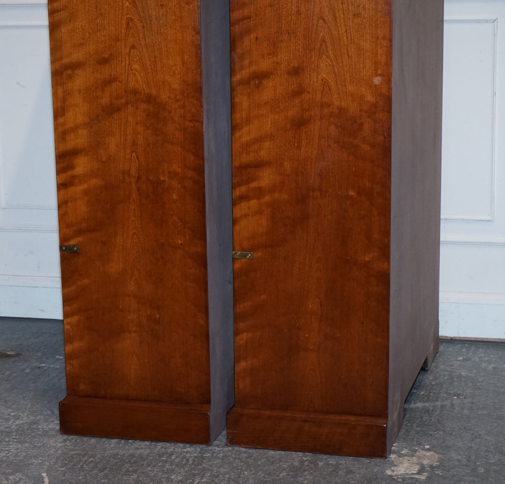 STUNNING PAIR OF KENNEDY HARRODS LONDON MILITARY CAMPAIGN OPEN BOOKCASES