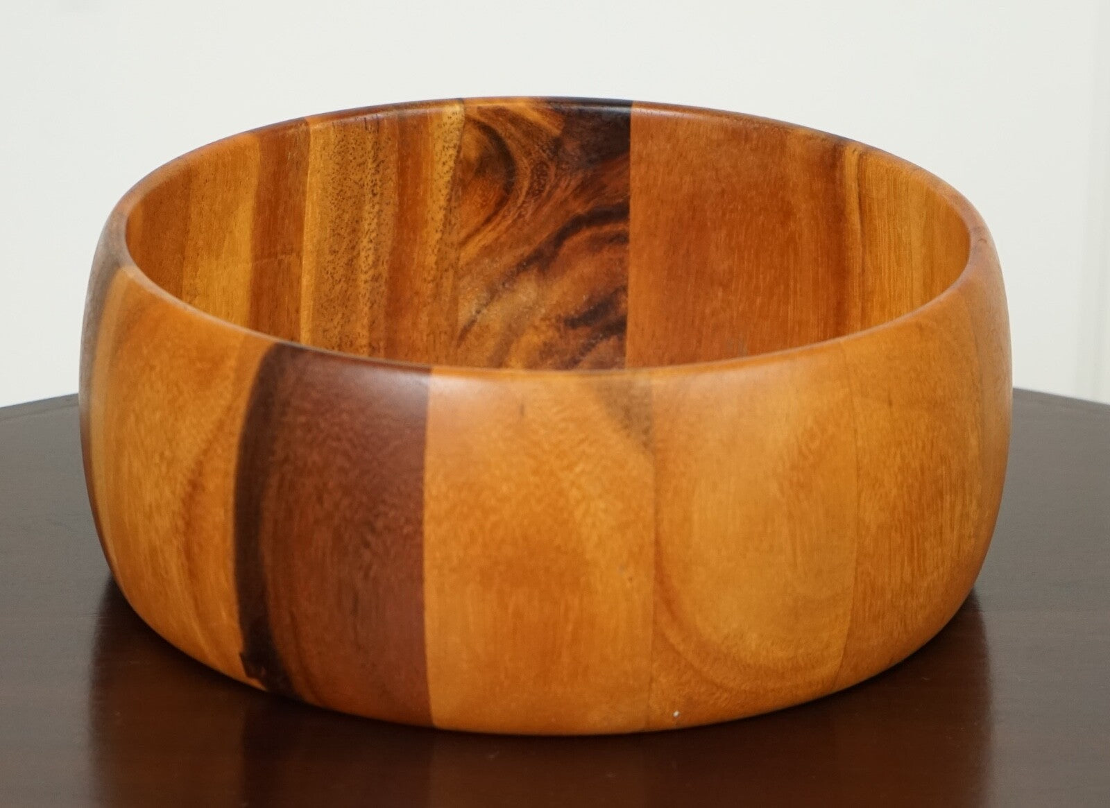 ACACIA CURVE FRUIT OR SALAD BOWL