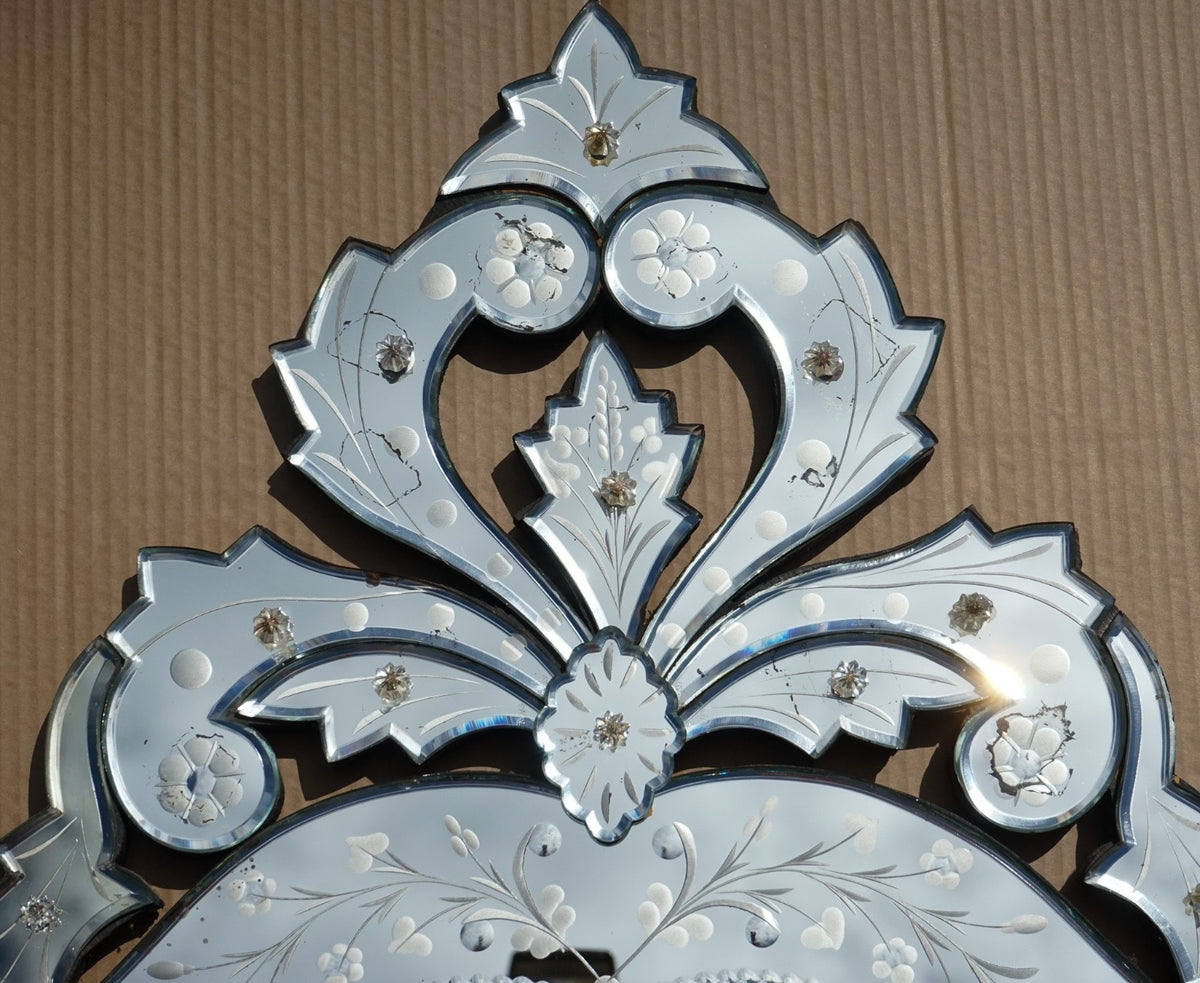 ANTIQUE ITALIAN CIRCA 1910 VENETIAN ETCHED GLASS HEART SHAPED WALL MIRROR