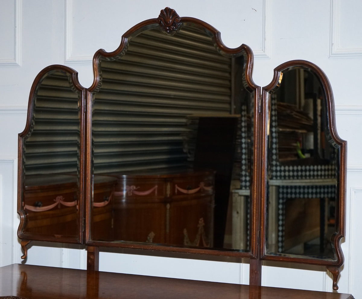 FINE ANTIQUE 1920'S BURR WALNUT HAND CARVED DRESSING TABLE WITH  FOLDING MIRRORS