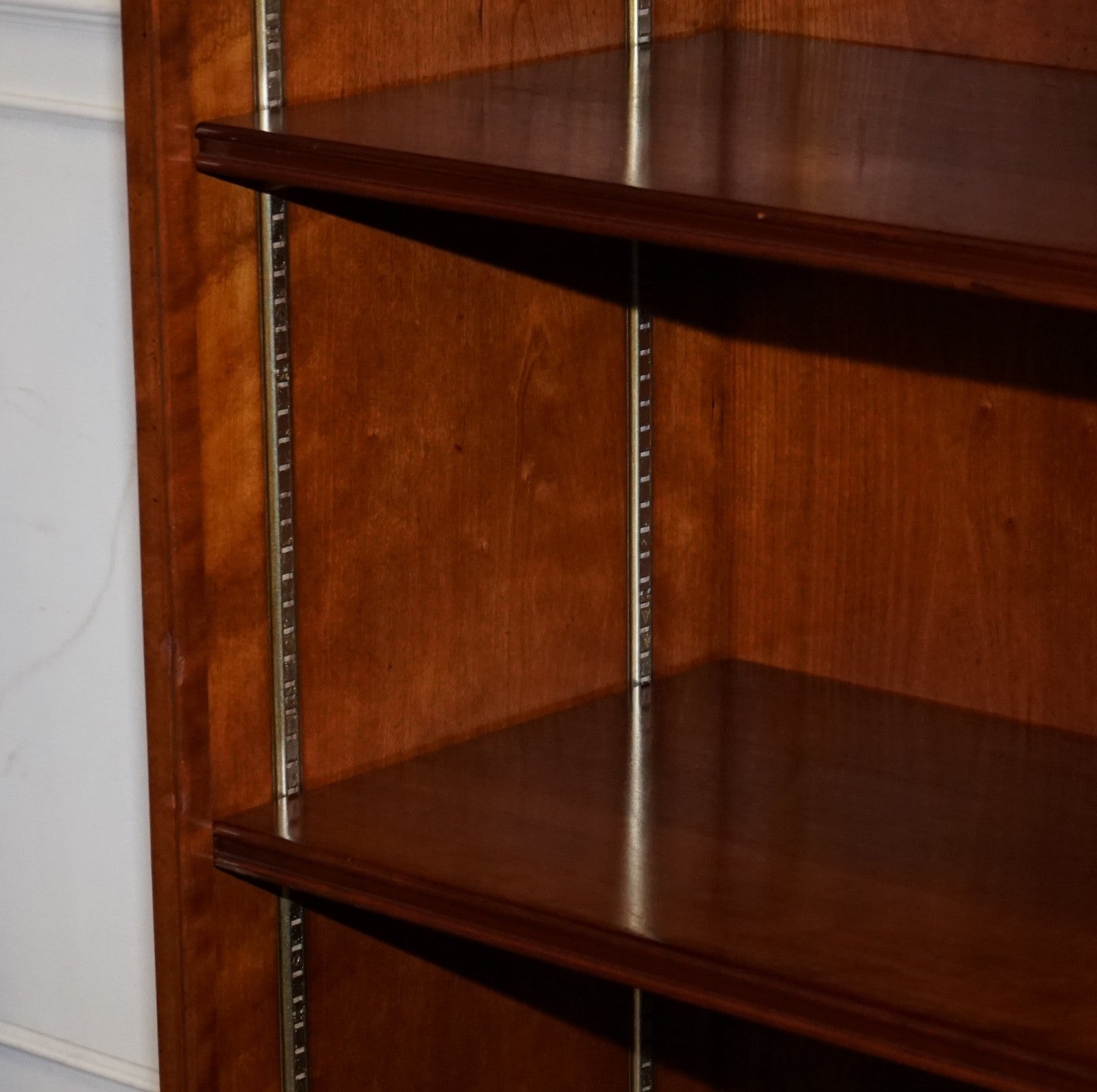 STUNNING PAIR OF KENNEDY HARRODS LONDON MILITARY CAMPAIGN OPEN BOOKCASES