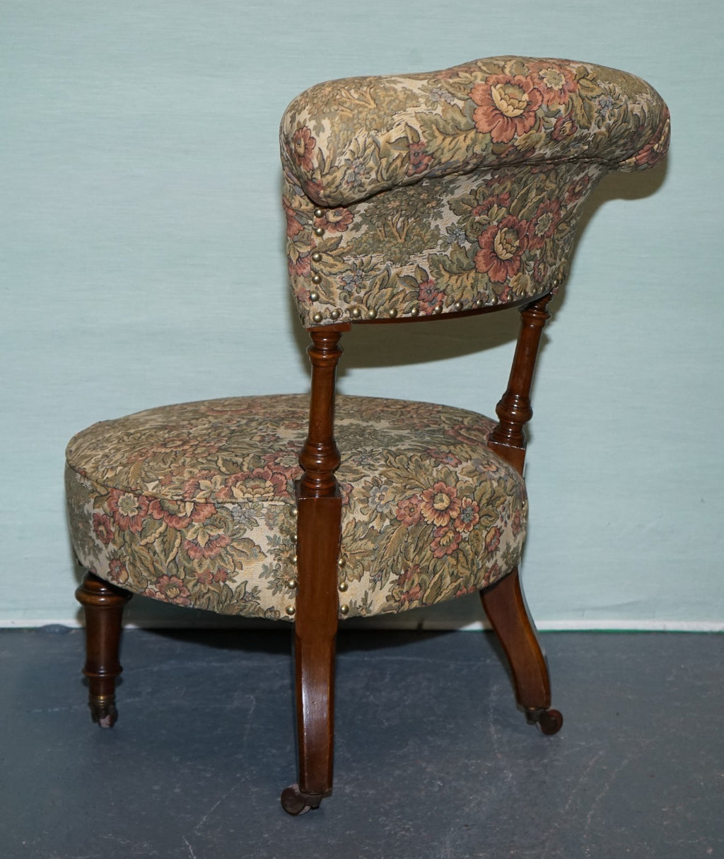 ANTIQUE VICTORIAN TAPESTRY NURSING CHAIR WITH FLORAL FLOWER DESIGN