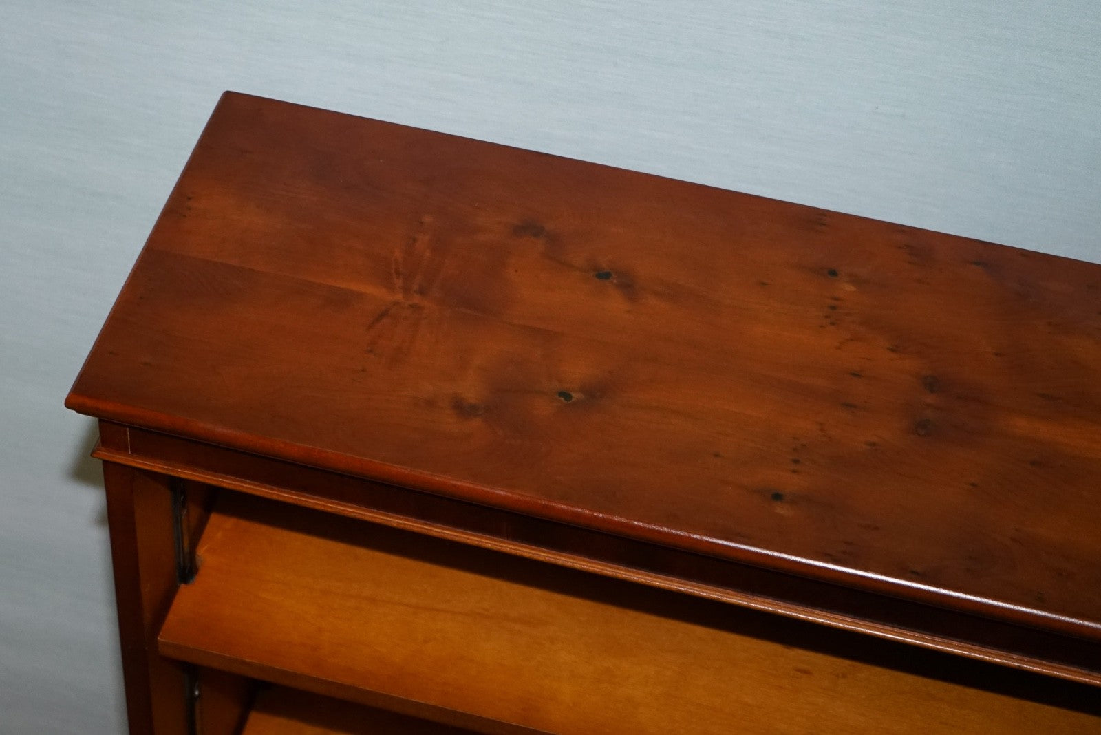 VINTAGE TRADITIONAL BURR YEW WOOD DWARF OPEN BOOKCASE ADJUSTABLE SHELVES