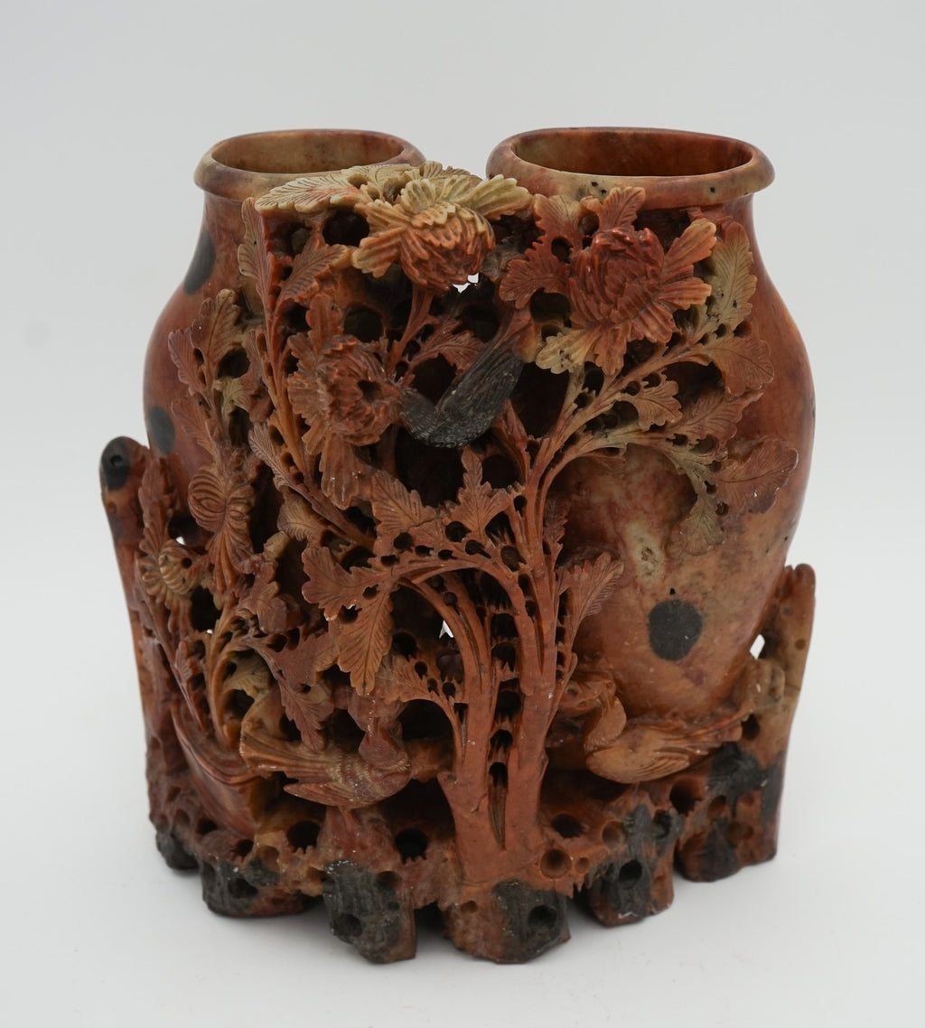 EARLY 20TH CENTRY ORIENTAL CHINESE HAND CARVED SOAPSTONE DECORATIVE VASES