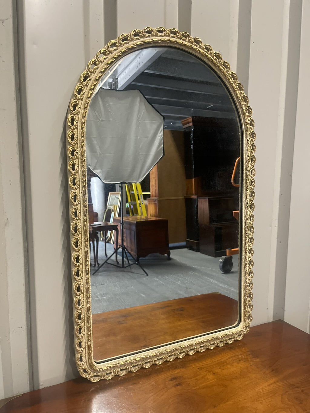 1950'S VINTAGE JOHN ''HALLS GALVO'' DAMP PROOF WHITE AND GOLD WALL MIRROR