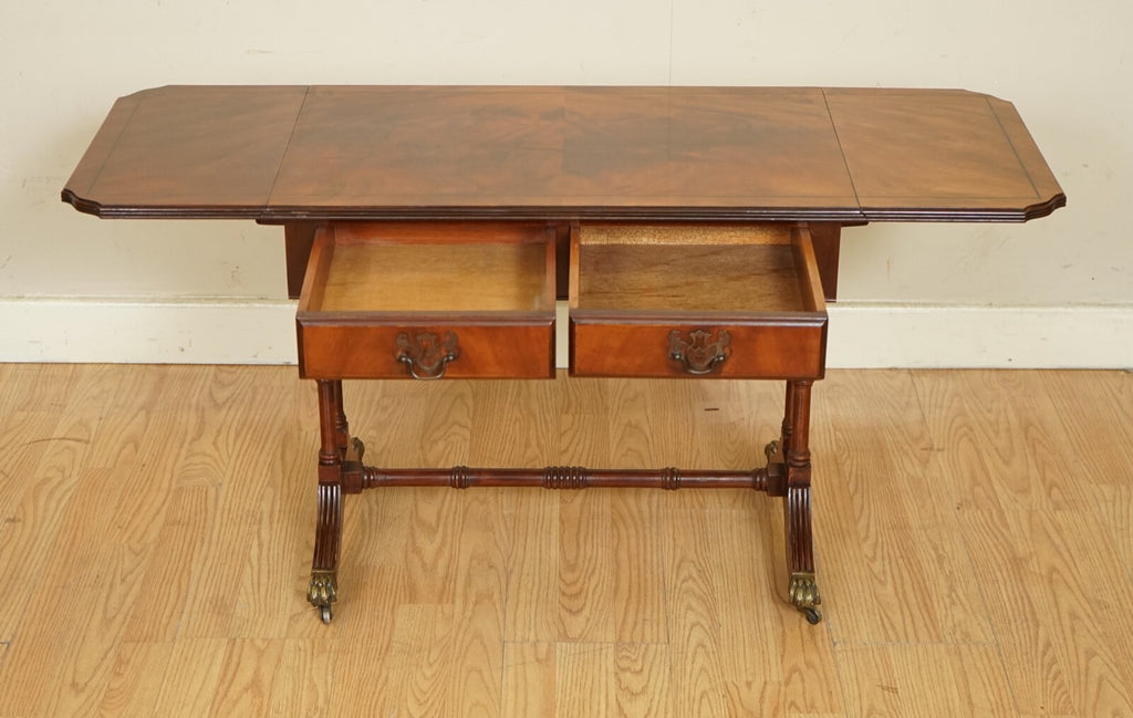LOVELY VINTAGE FLAMED MAHOGANY EXTENDING DROP LEAF SIDE END TABLE