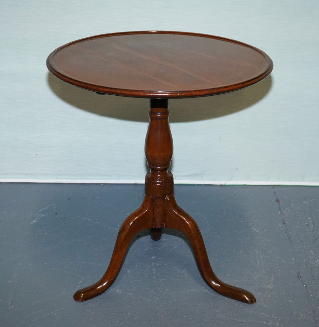 VICTORIAN HARDWOOD TILT TOP TRIPOD TABLE ROUND SIDE OR WiNE TABLE
