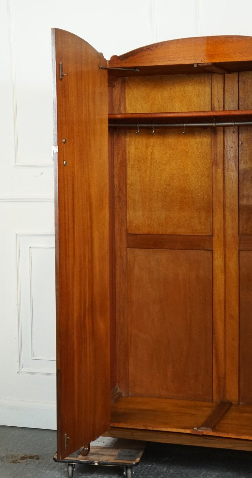 LOVELY ART DECO LARGE BURR WALNUT WARDROBE