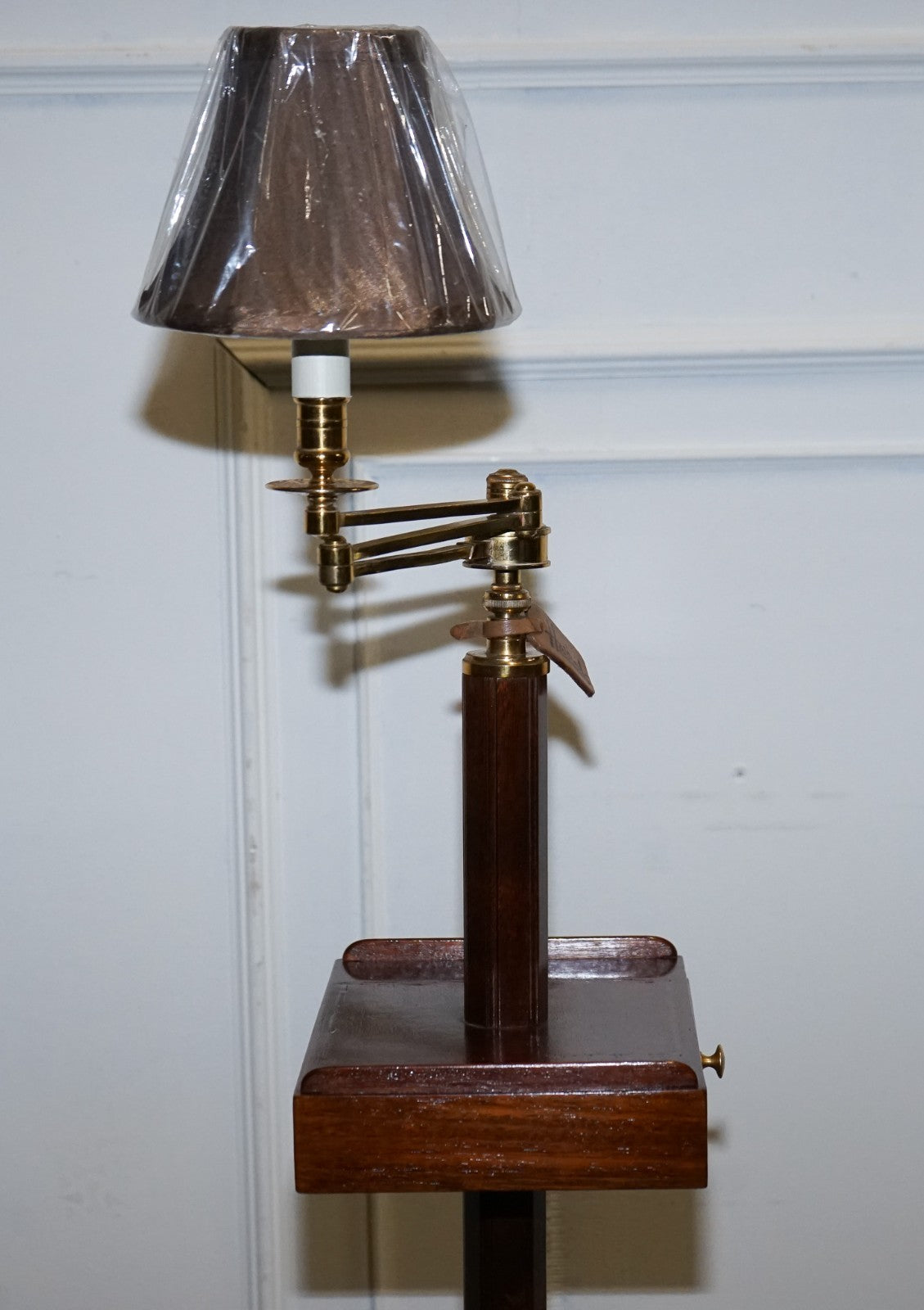 RARE HARRODS LONDON ENGLISH READING LAMP STAND SIDE TABLE WITH LAMP