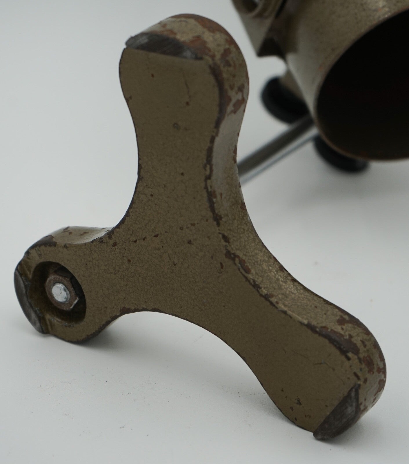 FLATTERS & GARNETT  SALVAGED LABORATORY SCHOOL TABLE ADJUSTABLE LIGHT 004