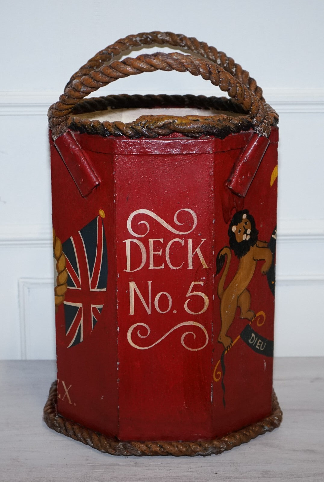 1876 NAVAL HAND PAINTED WOODEN POWDER CANON BIN H.M.S. ESSEX COAT OF ARMS