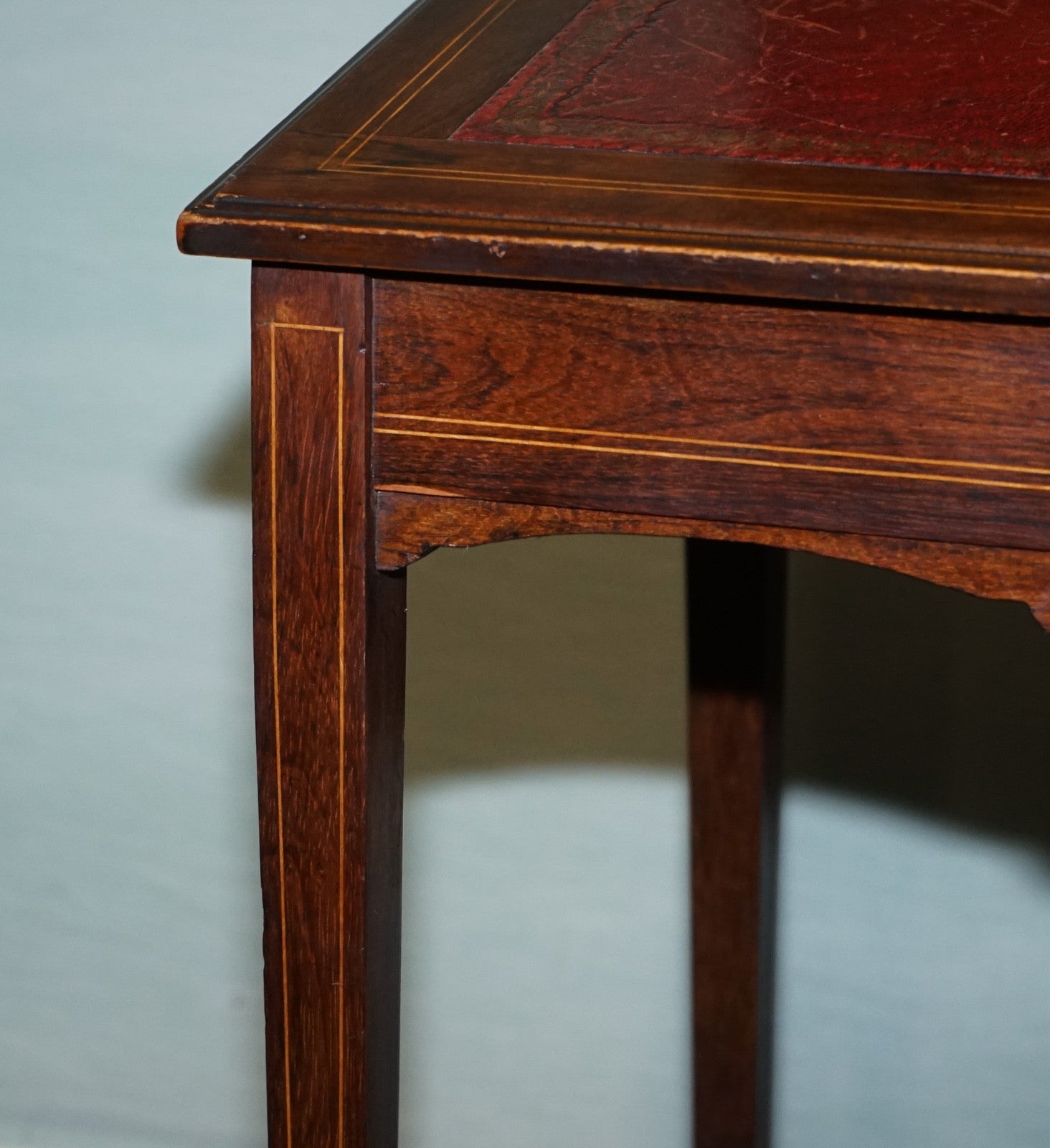 VICTORIAN LADIES WRITING DAVENPORT DESK WITH INLAY & LEATHER WRITING SURFACE