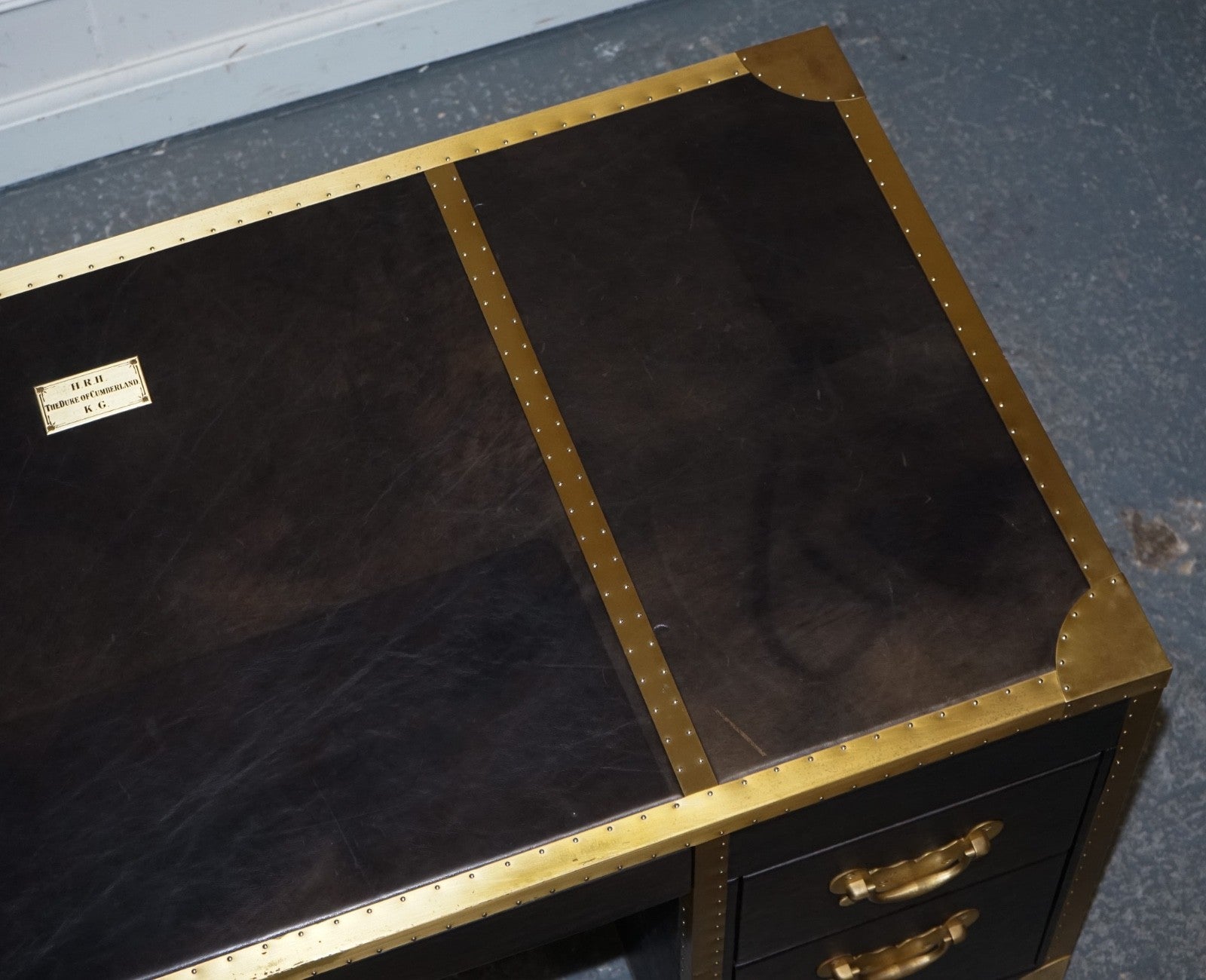 TIMOTHY OULTON CUMBERLAND COLLECTION AGED LEATHER DESK RED VELVET LINING