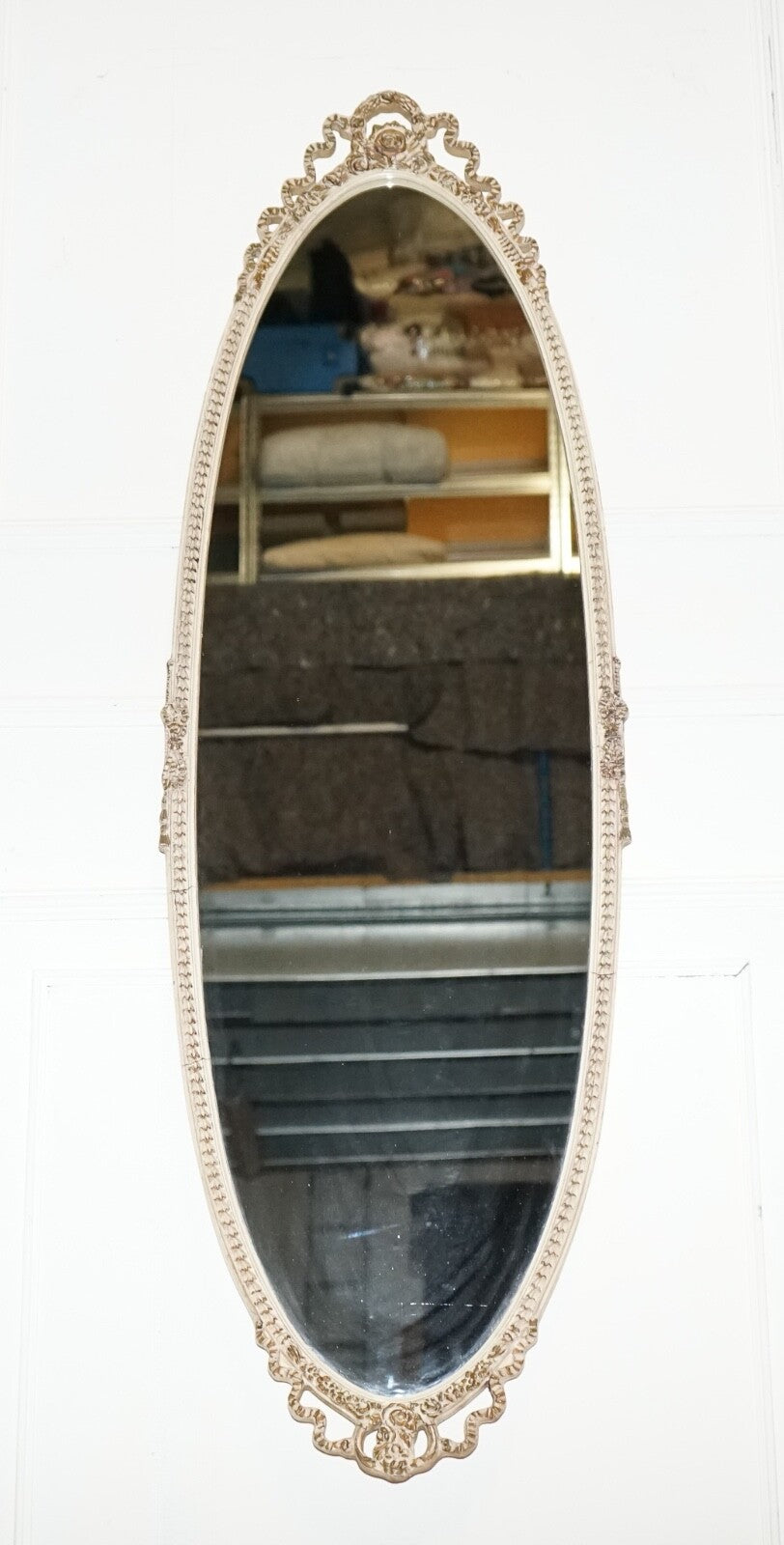 BEAUTIFUL VINTAGE OVAL LONG WALL CARVED FRENCH MiRROR