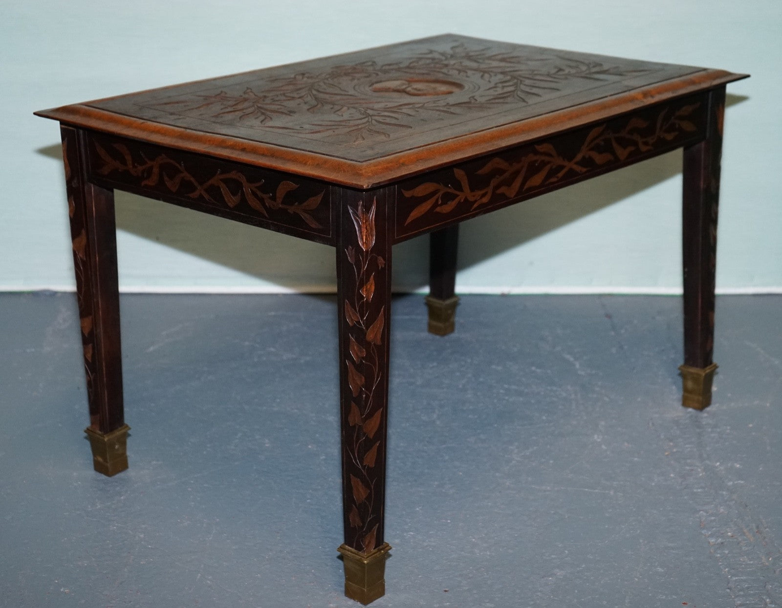 KING ALBERT I OF BELGIUM OCCASIONAL SIDE END COFFEE TABLE CARVED OAK CiRCA 1900