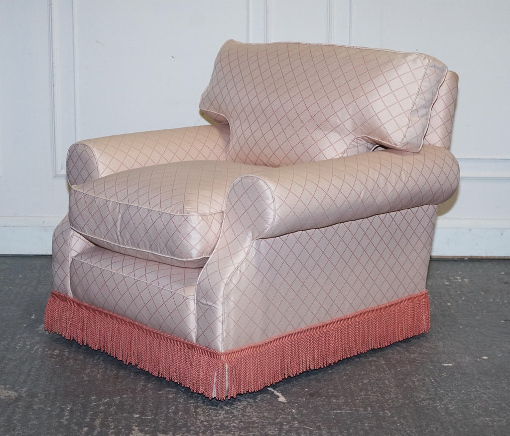 TRADITIONAL ENGLISH COUNTRY HOUSE ARMCHAIR WITH FOOTSTOOL FEATHER FILLED