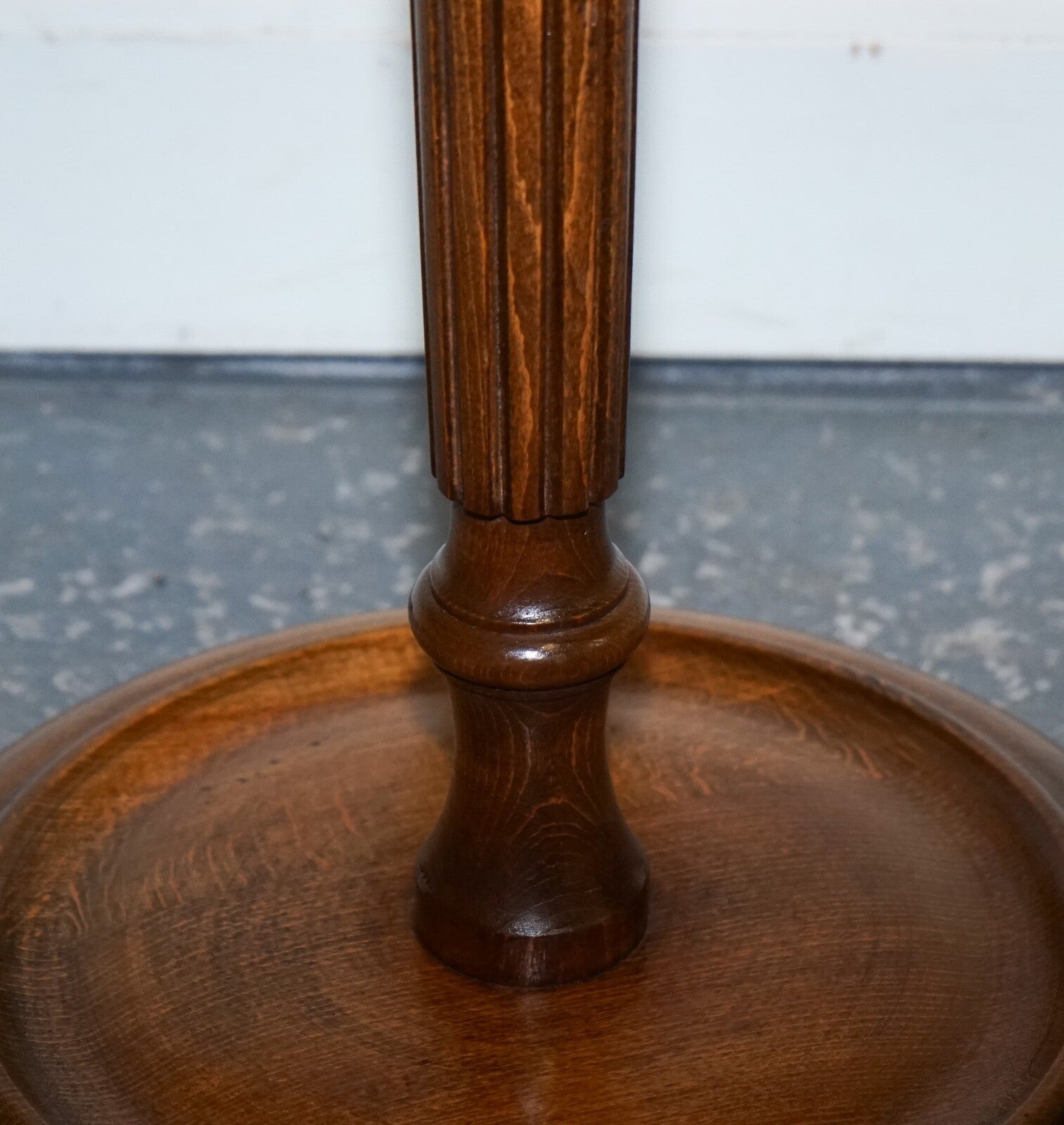 ANTIQUE 1930'S FRENCH POLISHED WALNUT STANDARD FLOOR LAMP