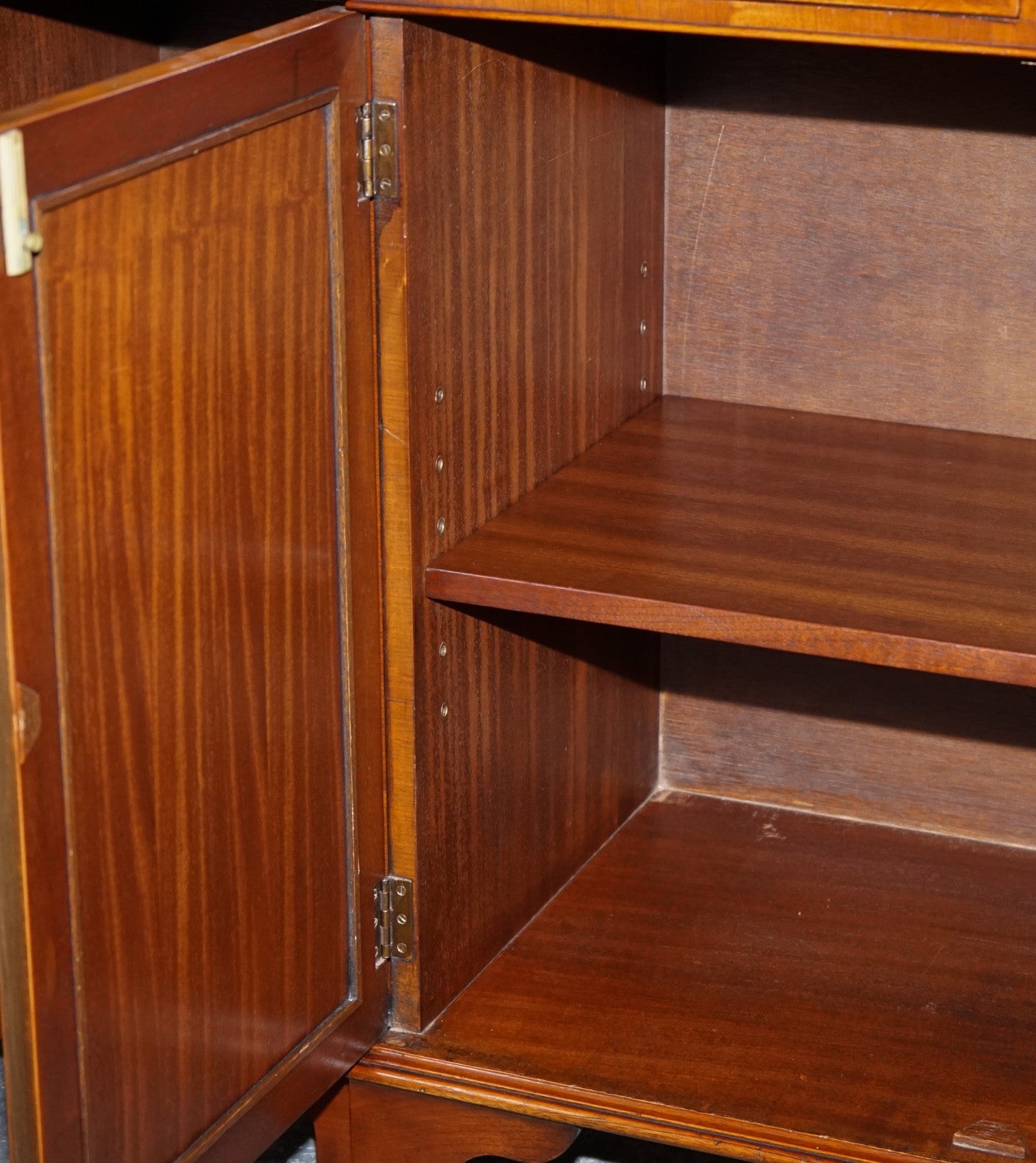 VINTAGE BURR WALNUT SIDEBOARD MADE BY JAN SMITH BRIGHTON