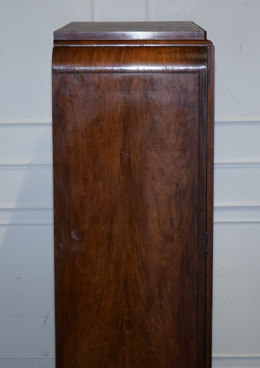 STUNNING ART DECO 1920 LARGE BURR WALNUT TWO DOOR WARDROBE OR AMOIRE