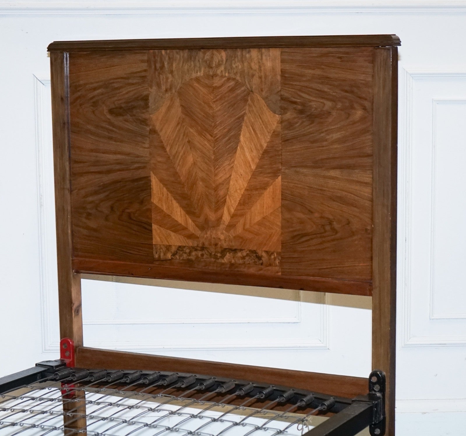ART DECO BURR WALNUT DECORATIVE INLAID PANELS SINGLE BED (2/2)
