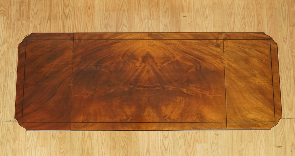 LOVELY VINTAGE FLAMED MAHOGANY EXTENDING DROP LEAF SIDE END TABLE
