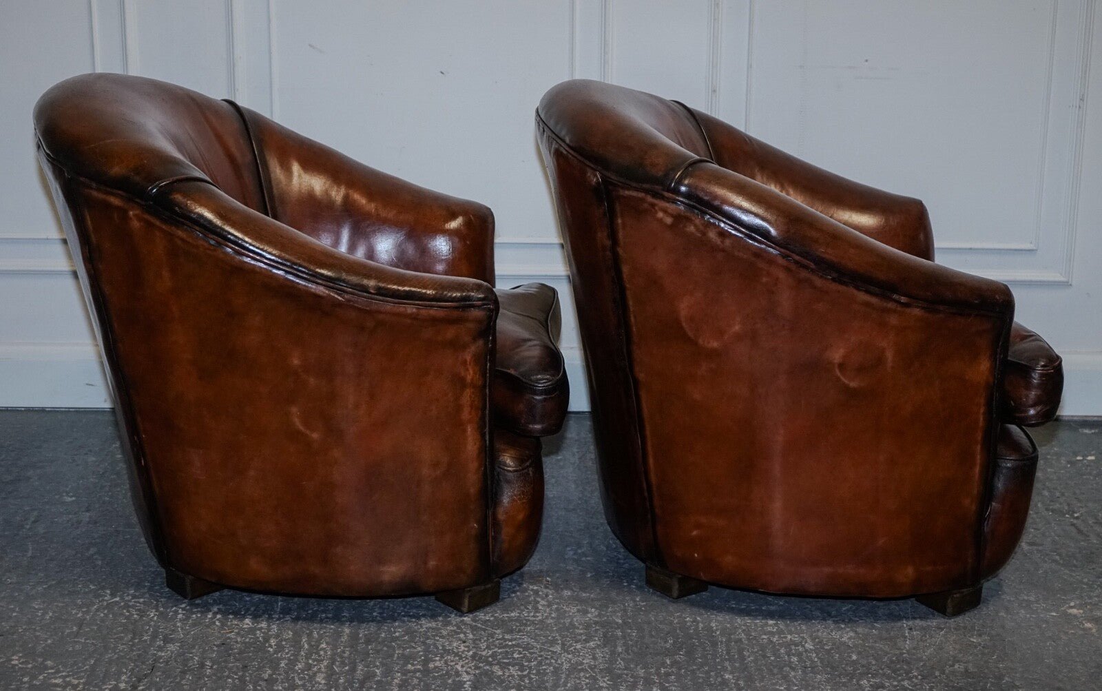 1920'S ART DECO RESTORED HAND DYED WHISKEY BROWN SUITE SOFA ARMCHAIRS FOOTSTOOLS