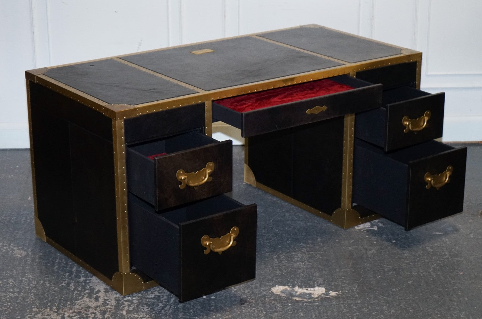 TIMOTHY OULTON CUMBERLAND COLLECTION AGED LEATHER DESK RED VELVET LINING