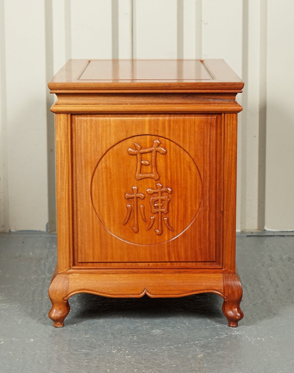 BEAUTIFUL VINTAGE TEAK ORIENTAL CHEST OF DRAWERS