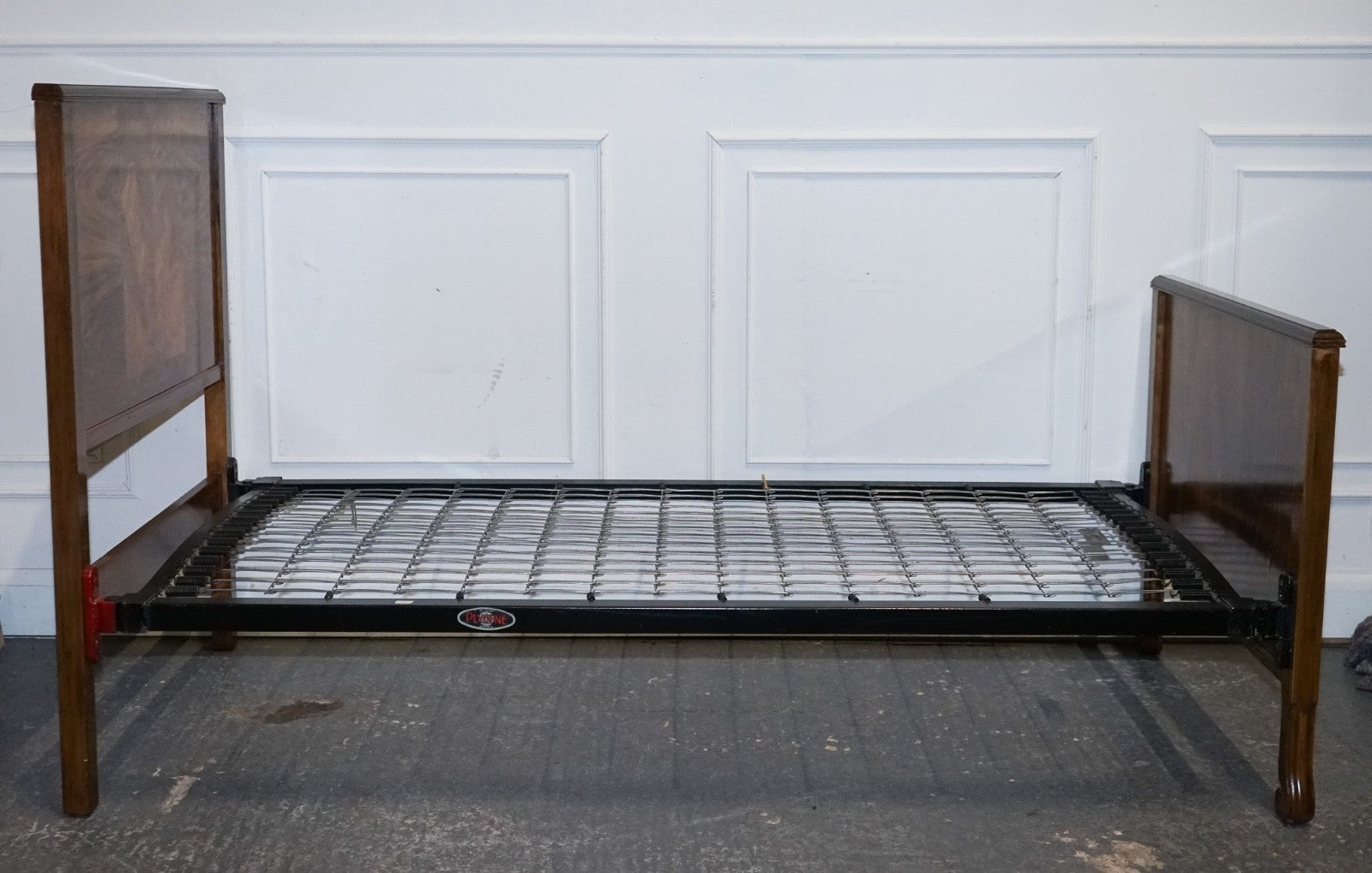 ART DECO BURR WALNUT DECORATIVE INLAID PANELS SINGLE BED (2/2)