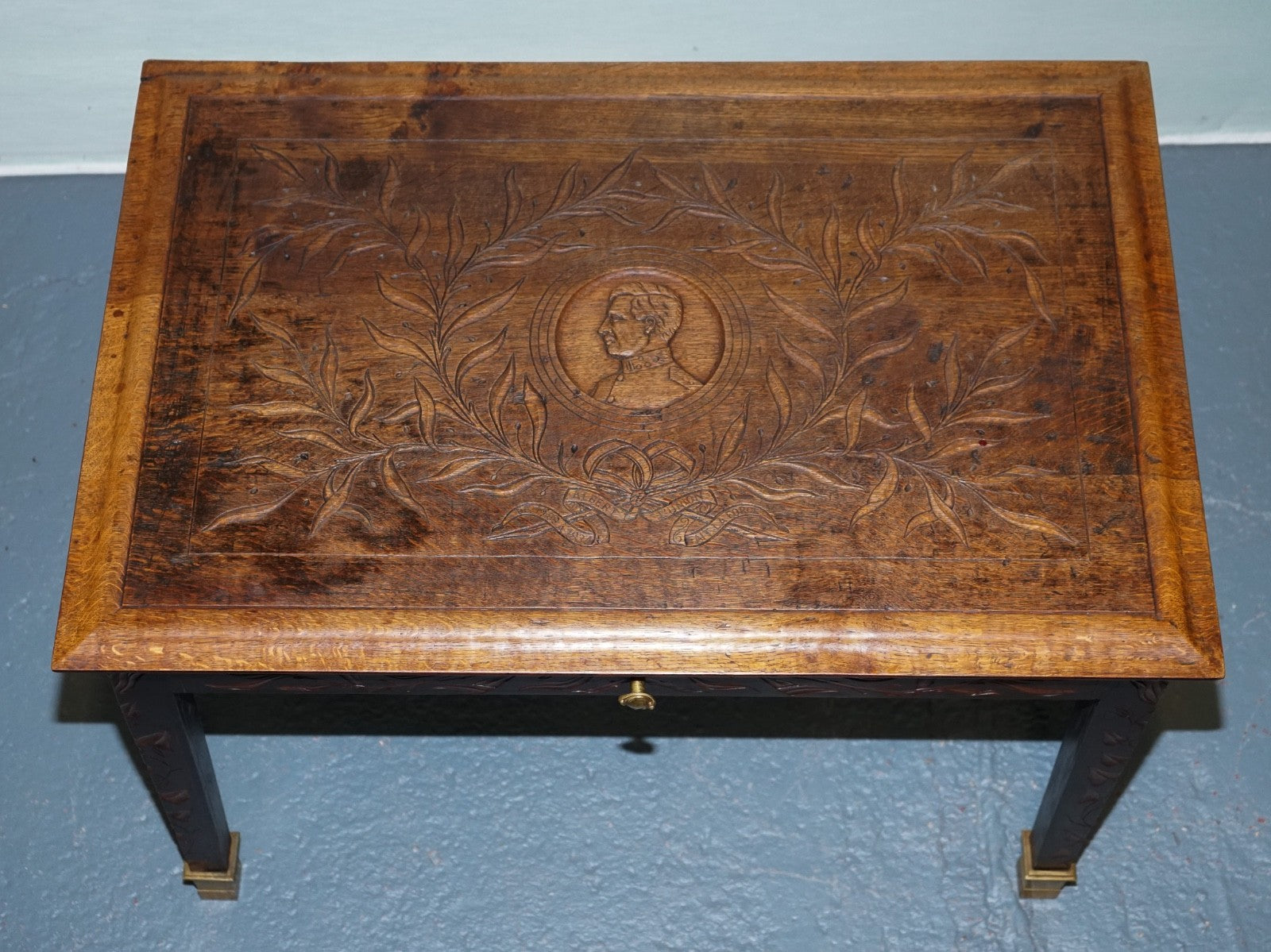 KING ALBERT I OF BELGIUM OCCASIONAL SIDE END COFFEE TABLE CARVED OAK CiRCA 1900