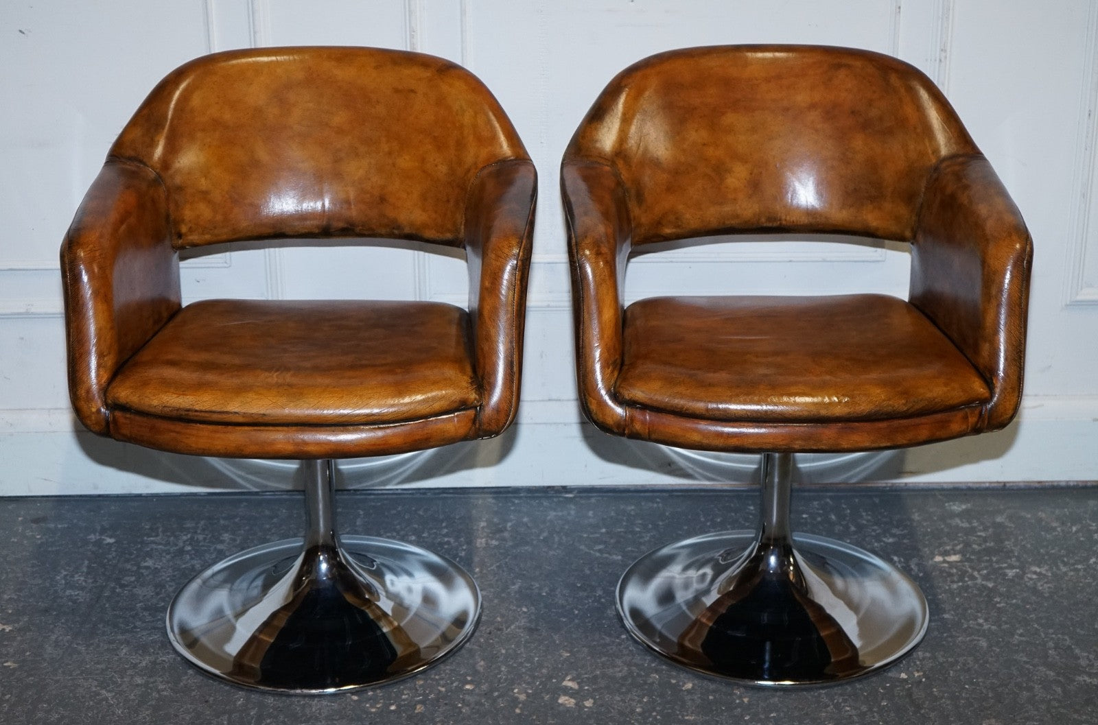 SET OF FOUR RESTORED HAND DYED LEATHER LARGO JOHANSON DESIGN SWIVEL ARMCHAIRS