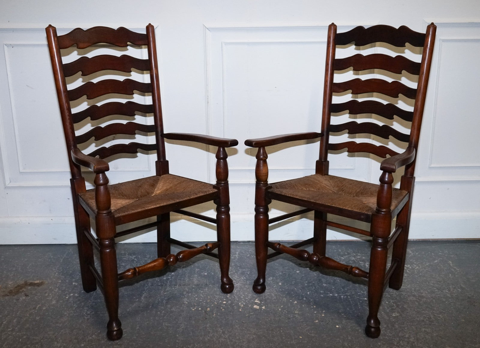 SET OF SIX ENGLISH ANTIQUE CIRCA 1910 LADDERBACK RUSH SEAT DINING CHAIRS