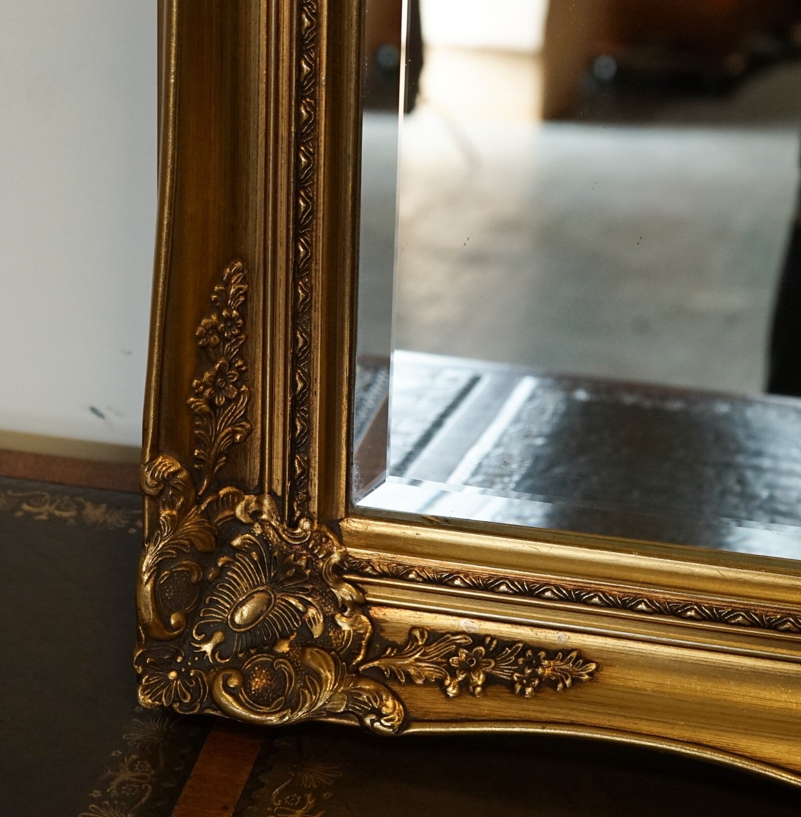 LARGE FRENCH CLASSIC GOLDEN ORNATE WALL REGAL MIRROR 138 X 77 CM
