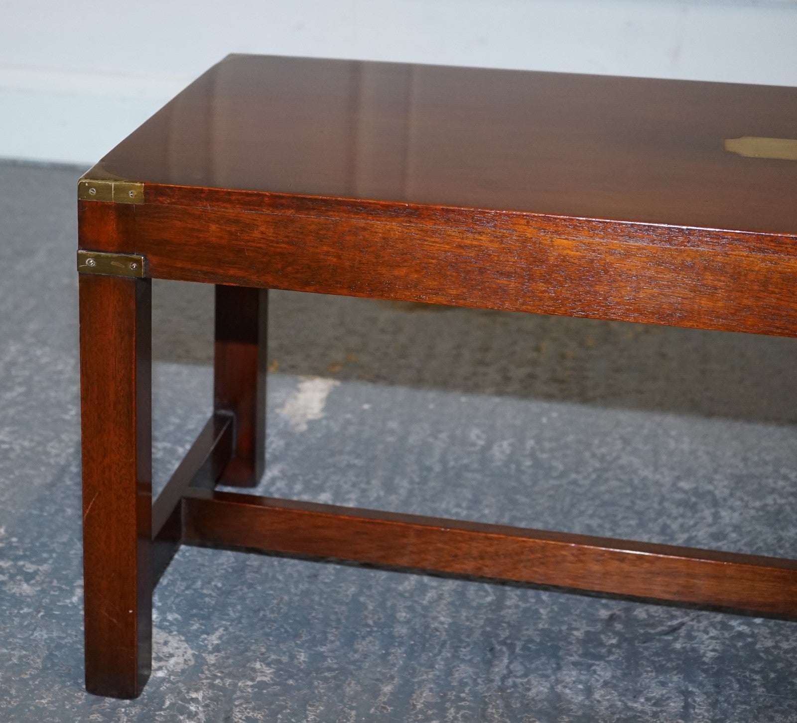 RESTORED VINTAGE HARRODS REH KENNEDY MILiTARY CAMPAIGN COFFEE TABLE