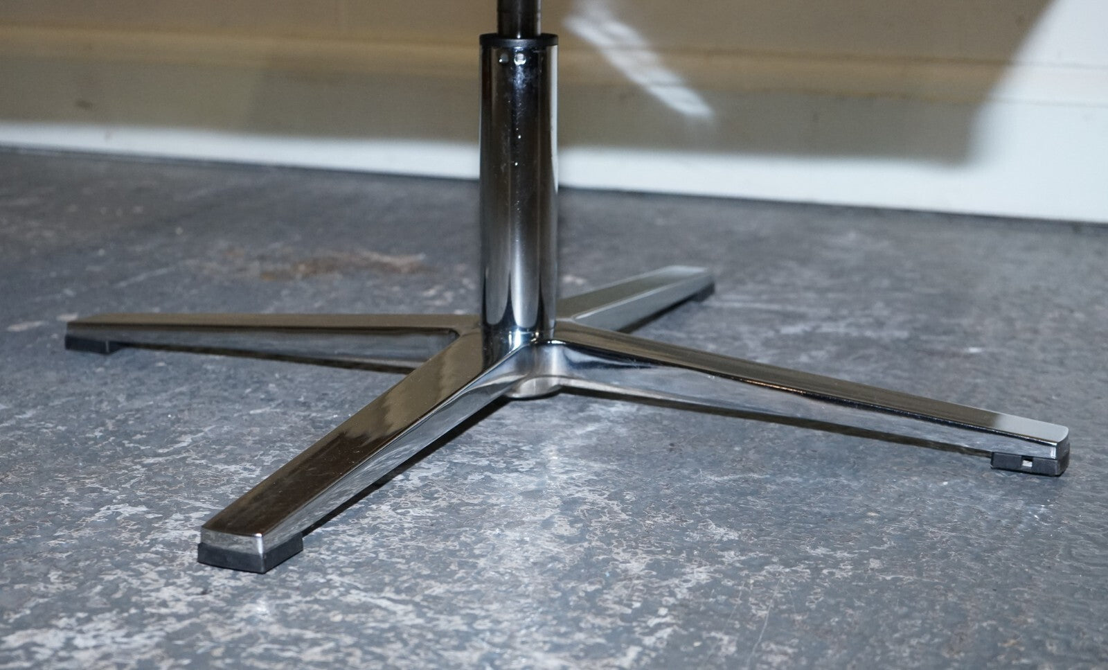 VINTAGE BROWN LEATHER AVIATOR METAL SWIVEL OFFICE CAPTAINS ARMCHAIR