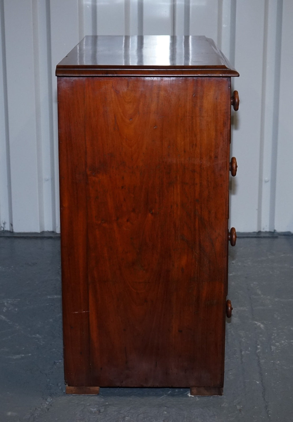 LARGE EARLY VICTORIAN CHEST OF DRAWERS WITH ORIGINAL KNOBS AND LOCKS