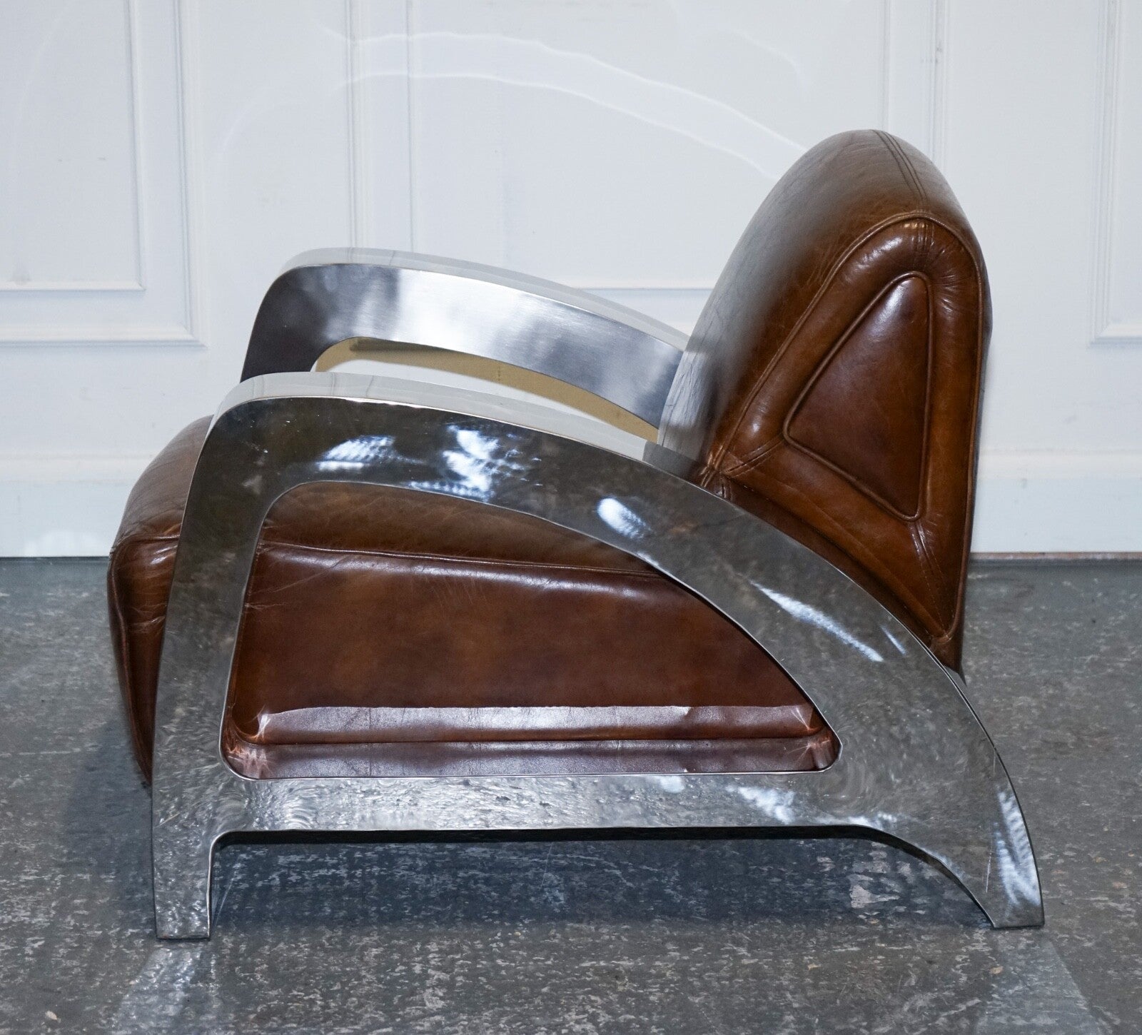 STUNNING PAIR OF FRENCH ART DECO CHROME AVIATOR HERITAGE BROWN LEATHER ARMCHAIRS