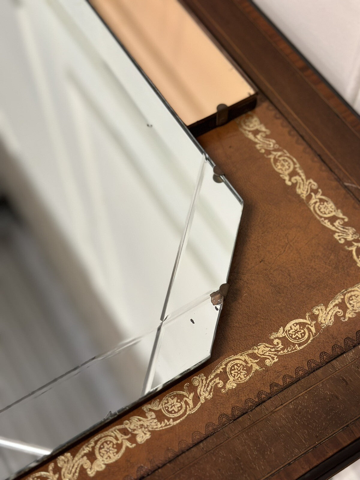 LARGE DECORATIVE 1920s ART DECO PEACH GLASS FLOWER PETAL MIRROR