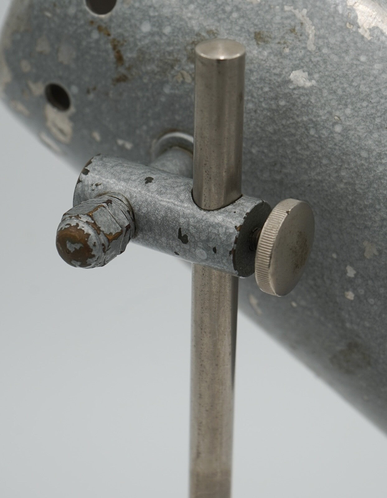 1940'S ENGLISH SALVAGED LABORATORY SCHOOL TABLE ADJUSTABLE LIGHT 005