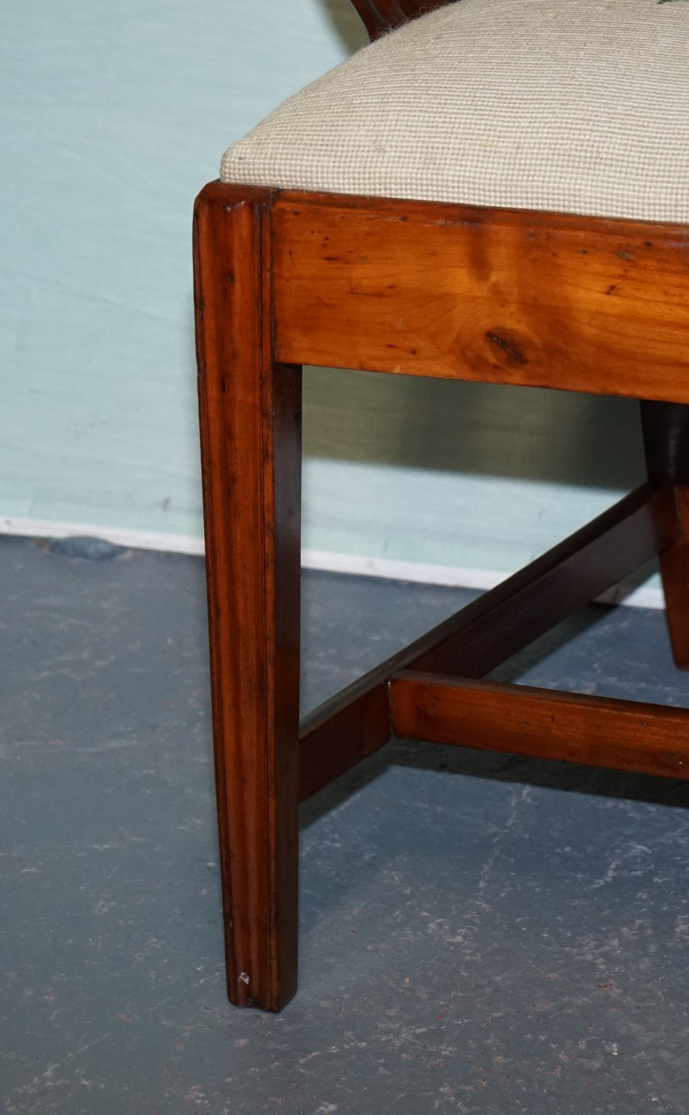 19TH CENTRY SINGLE HEPPLEWHITE ELBOW ARMCHAIR WITH FLORAL NEEDLEPOINT CUSHION