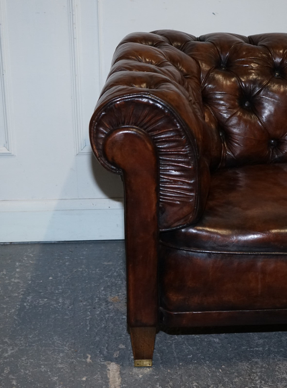 ANTIQUE SWEDISH CHESTERFIELD HAND DYED LEATHER FULLY COIL SPRUNG THREE SEAT SOFA