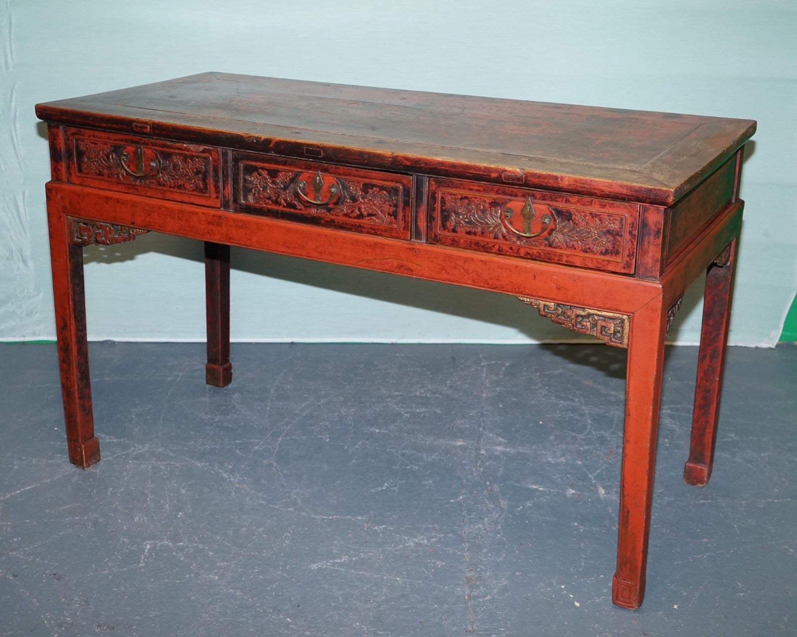 1800 ANTIQUE QING DYNASTY LACQUERED ORIENTAL CHINESE CONSOLE TABLE CARVED FLORAL