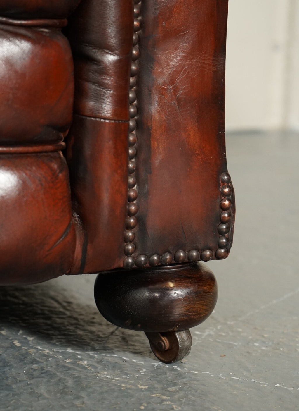 RESTORED VICTORIAN MAROON DYED LEATHER SUITE CLUB ARMCHAIRS GENTLEMAN CLUB SOFA