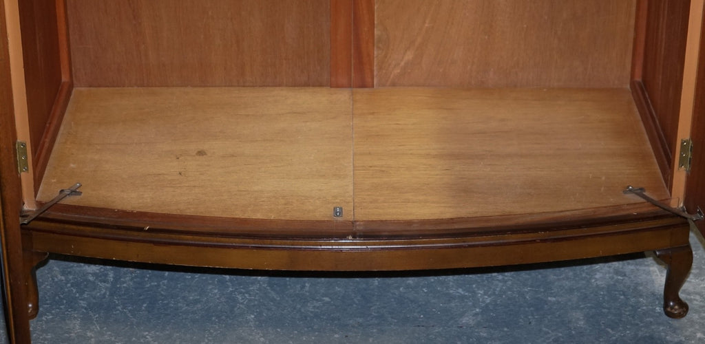 STUNNING 1920'S ENGLISH WALNUT ART DECO DOUBLE WARDROBE QUEEN ANNE LEGS
