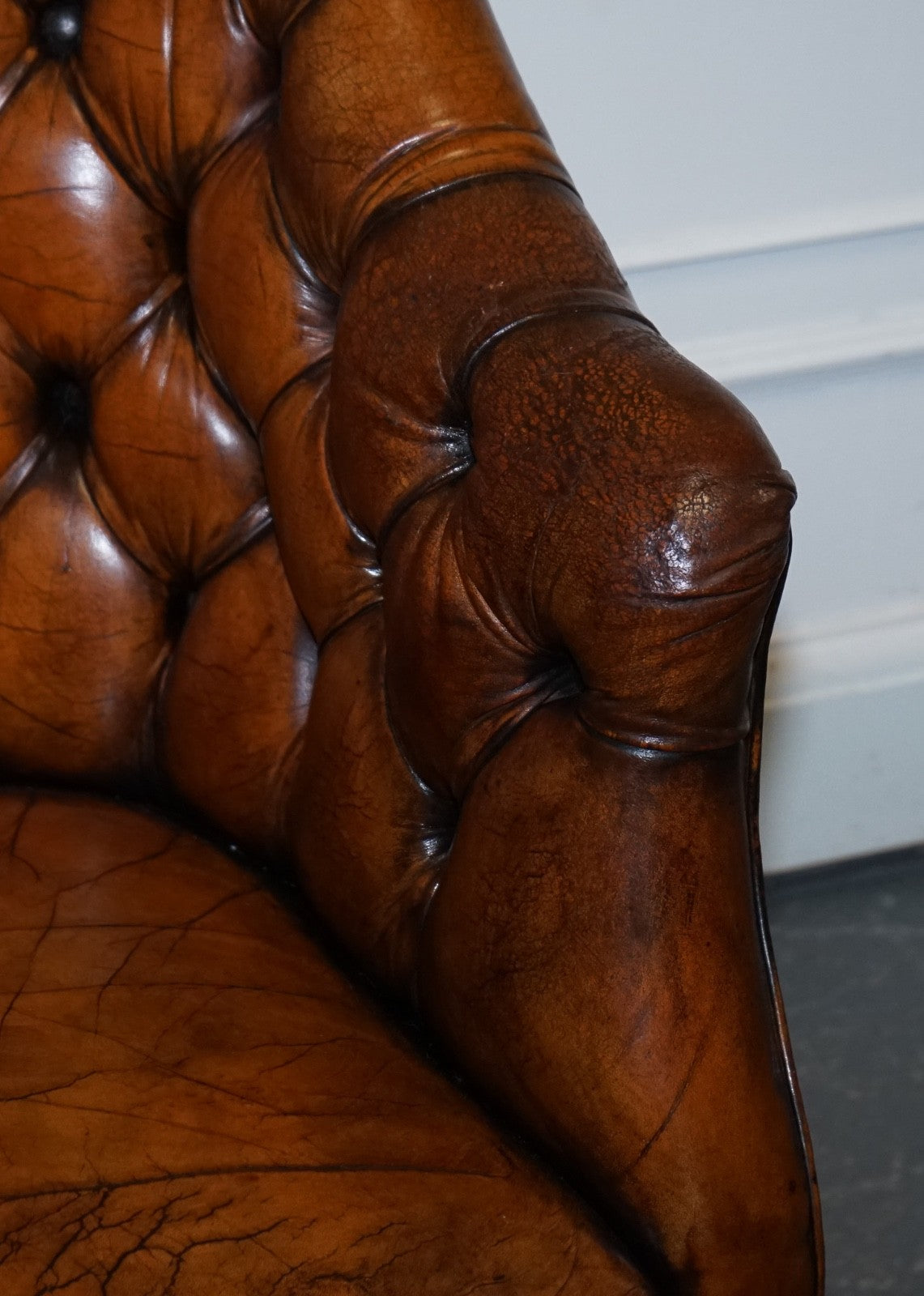 SET OF FOUR ENGLISH CHESTERFIELD HAND DYED LEATHER OFFICE LIBRARY TUB CHAIRS