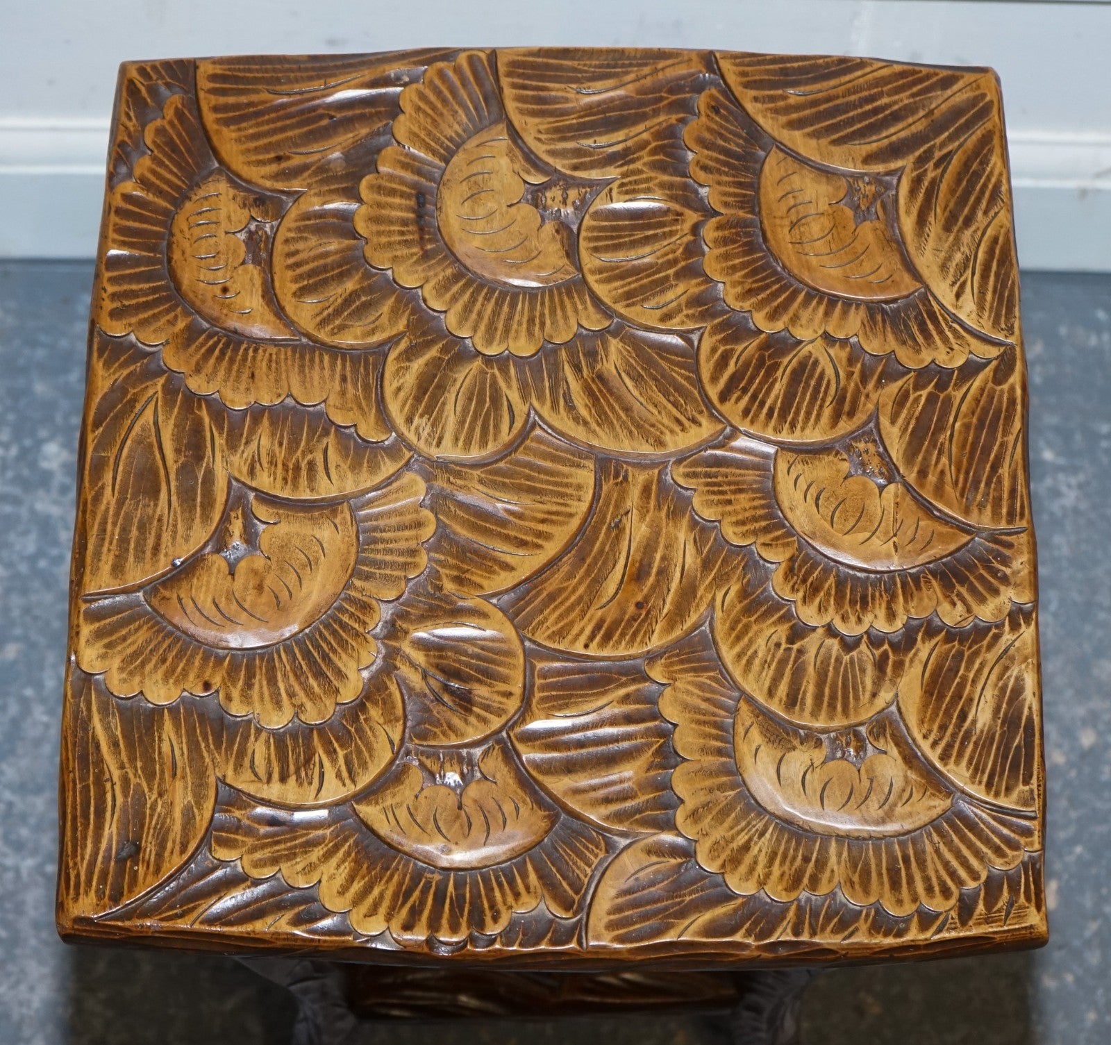 RESTORED 19TH CENTURY LIBERTYS LONDON HAND CARVED OCCASIONAL SIDE END LAMP TABLE