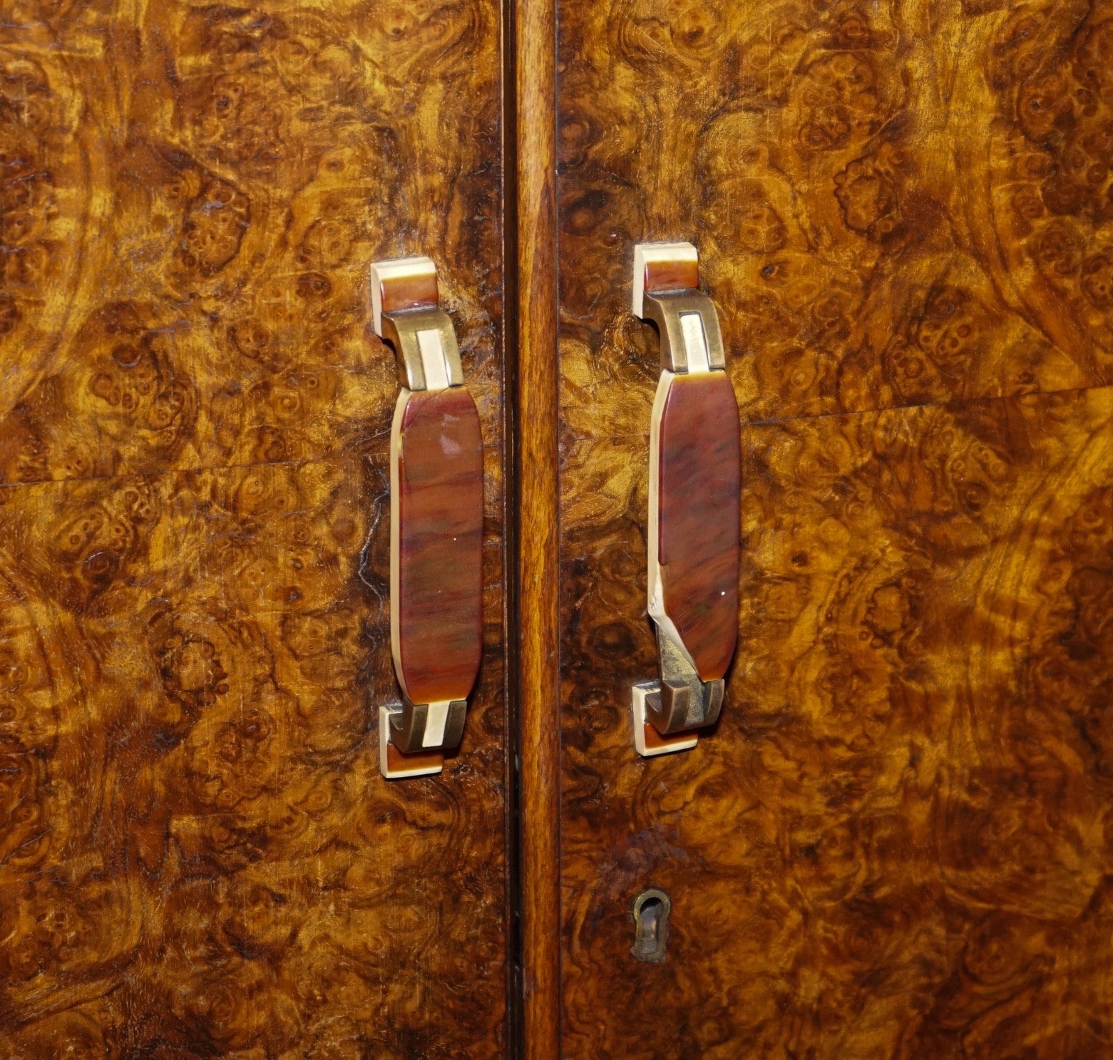 ANTIQUE CIRCA 1930'S ENGLISH BURR WALNUT ART DECO TWO DOOR WARDROBE WITH SHELVES