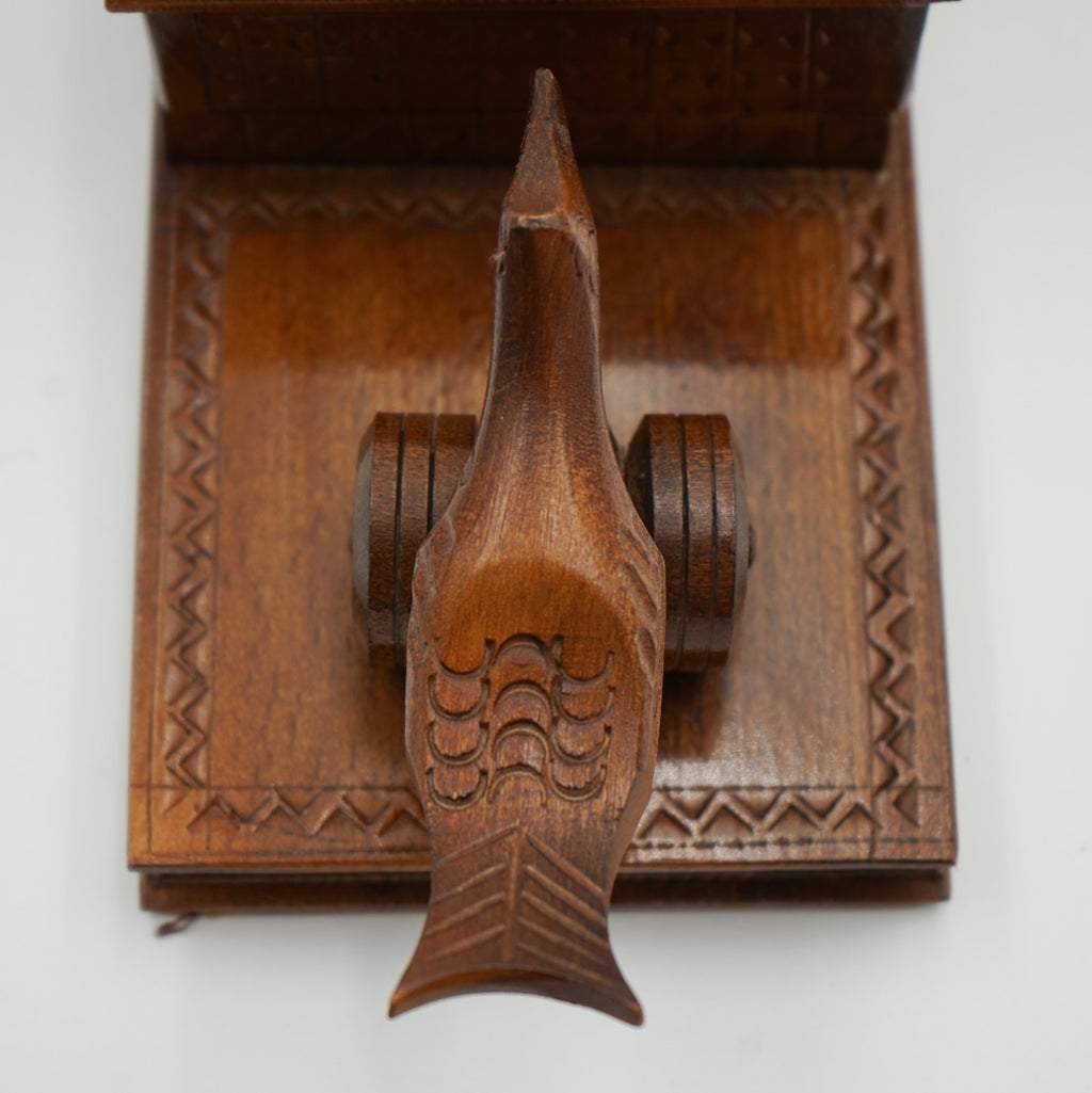CIRCA 1950'S BIRDIE CIGARETTE DISPENSER CARVED WOOD BOX