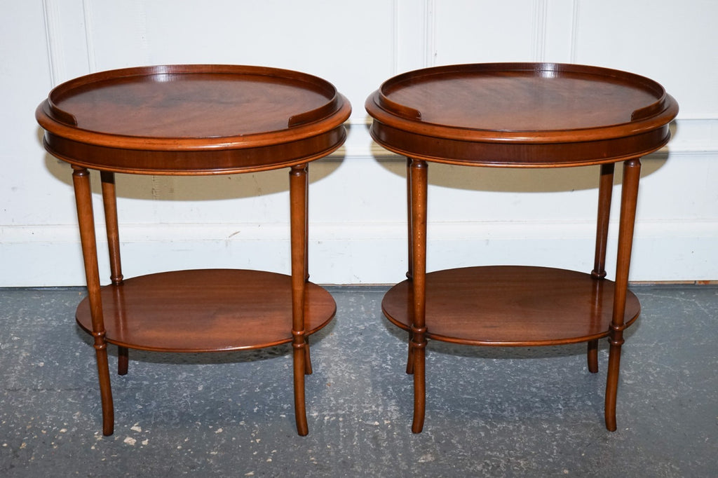 VINTAGE PAIR OF FLAMED MAHOGANY OVAL SIDE END WINE LAMP TABLE GALLERY RAIL TOP