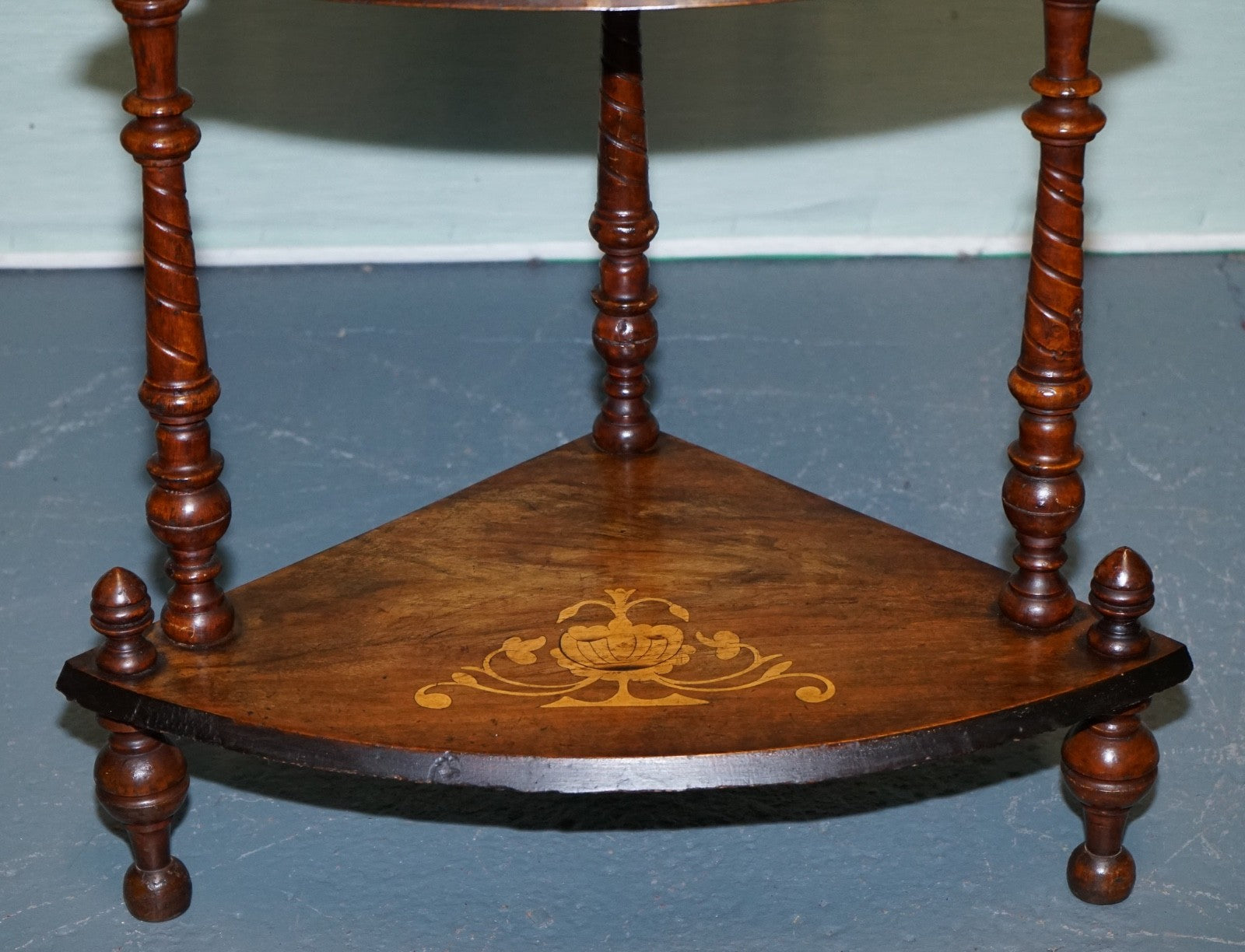 1920s VICTORIAN INLAID HARDWOOD CORNER ETAGERE 4 TIER DiSPLAY STAND